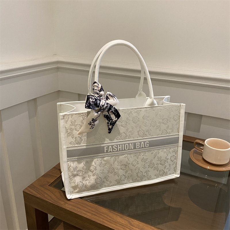 Luxury Bag Collection - 高級感あふれるエレガントな女性用トートバッグ、刺繍ブーケ柄PUレザー、レタースカーフ付きハンドバッグ、通勤やショッピングに最適