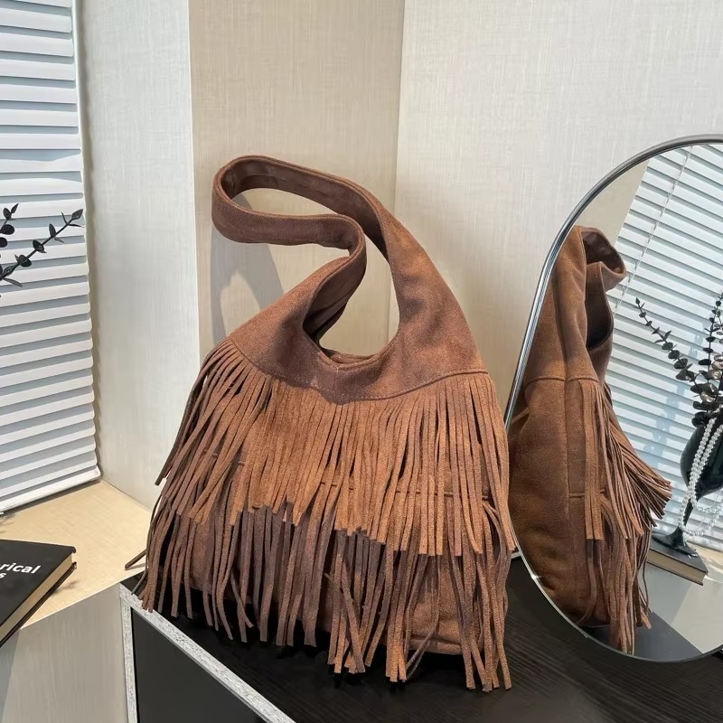 Luxury Bags On Sales - フェイクスエードタッセルショルダーバッグ大容量高級感レディースバッグ2025年発売ブランド人気高品質バッグ