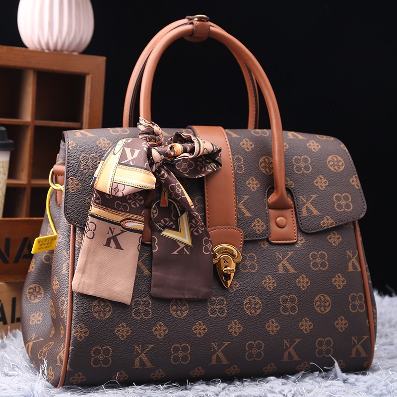Luxury Bag Collection - ライト高級ブランドのレディースバッグ 2025 新しいファッション多用途ハイエンドハンドバッグ大容量トレンディなシングルショルダークロスボディバッグ