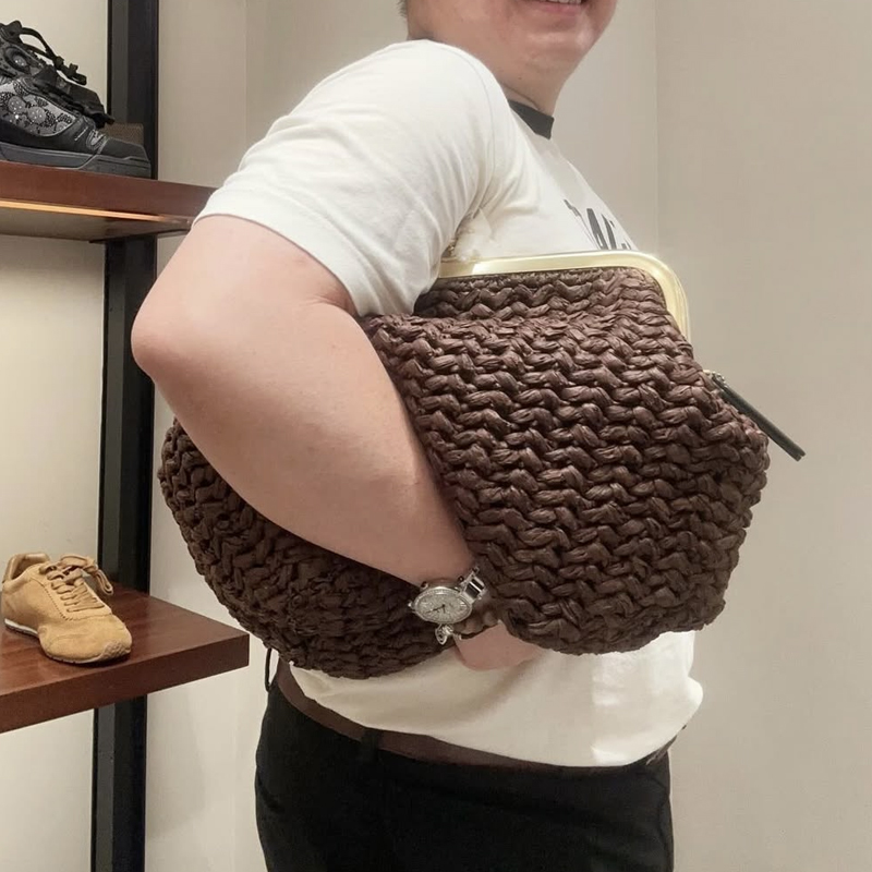 手織りキスロックフレームショルダーラフィアビーチバッグ女性用 - Luxury Bag Collection のレビューと価格