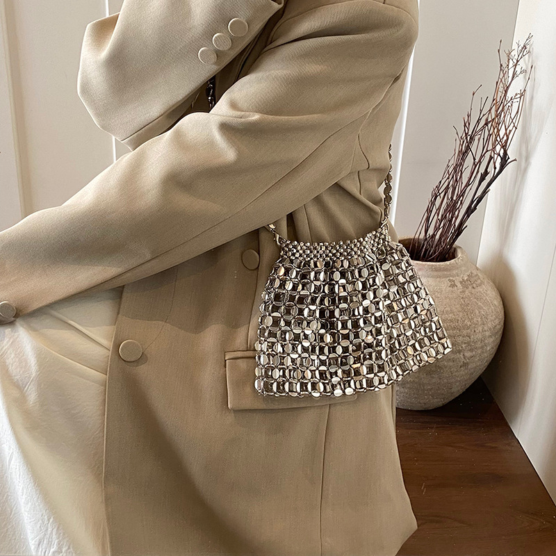 夏の新作、透かし彫りショルダーバッグ、精巧なビーズ装飾のスク - Luxury Bags On Sales のレビューと価格