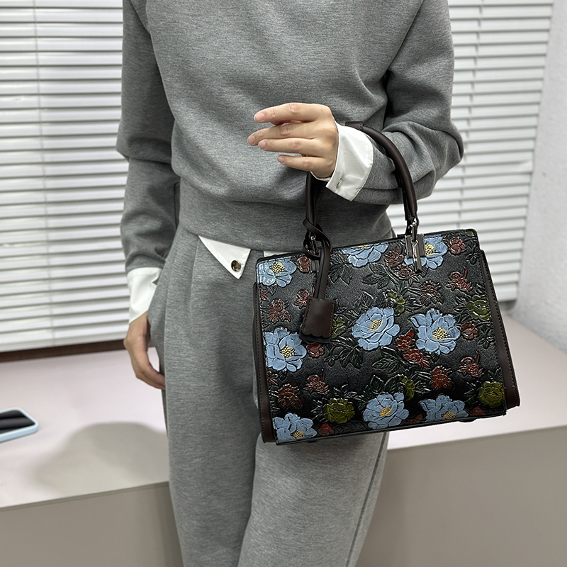 ヴィンテージ3Dエンボス加工花柄トートバッグ高級静音PUサッ - Quiet Luxury Bags Tote のレビューと価格