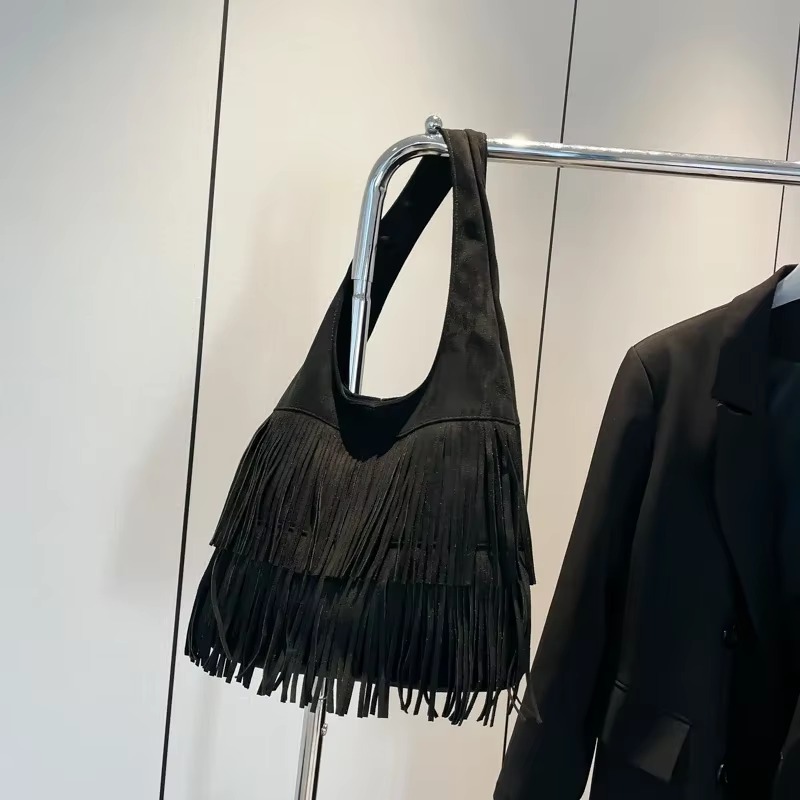 フェイクスエードタッセルショルダーバッグ大容量高級感レディー - Luxury Bags On Sales のレビューと価格