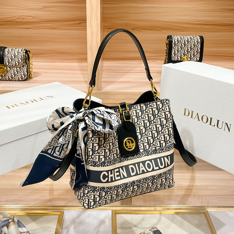 人気の定番レディースハンドバッグ、トートバッグ、クロスボディ - Luxury Bags For Sale のレビューと価格